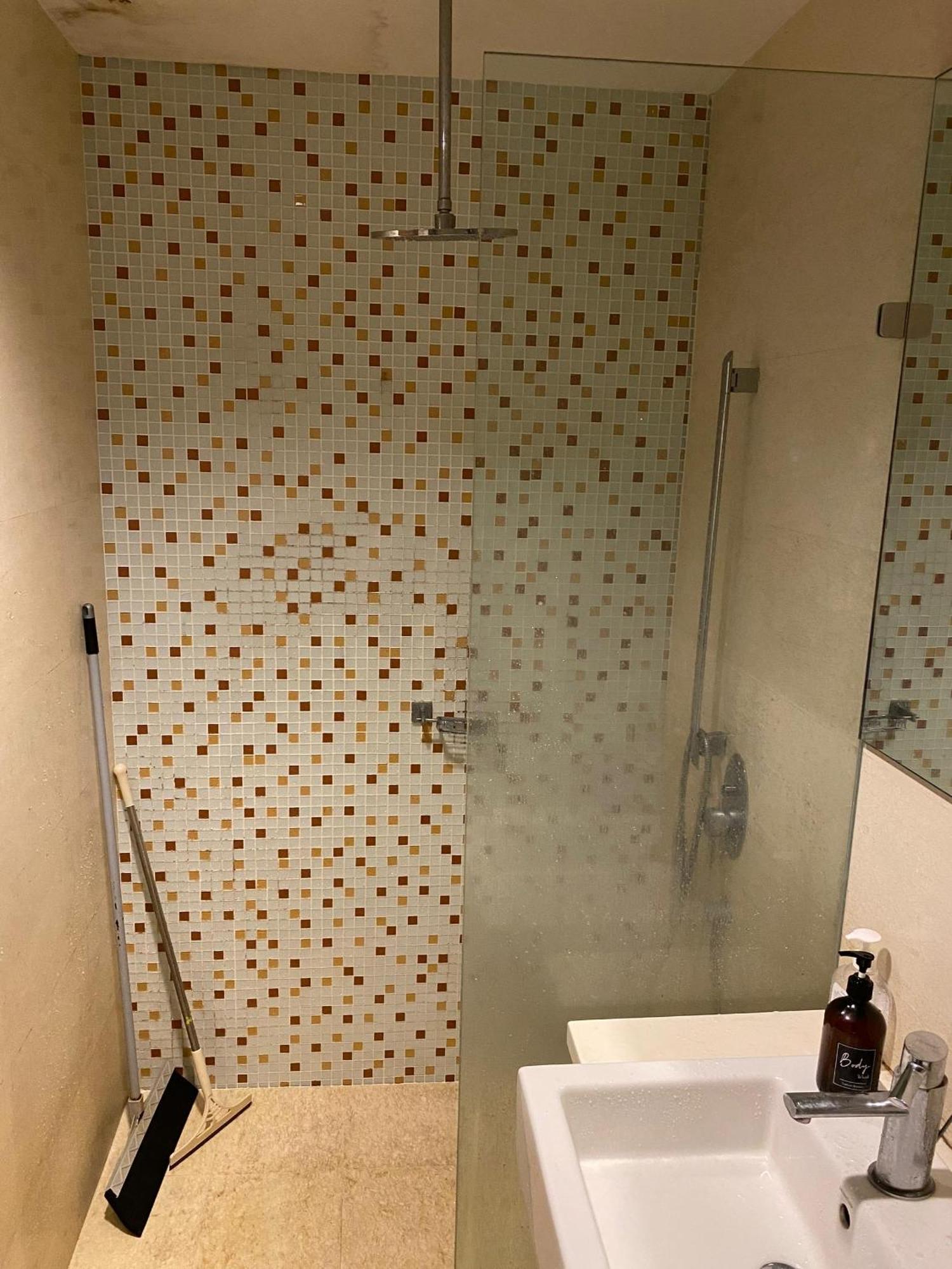 Regalia Bestfriend Hostel كوالالمبور المظهر الخارجي الصورة